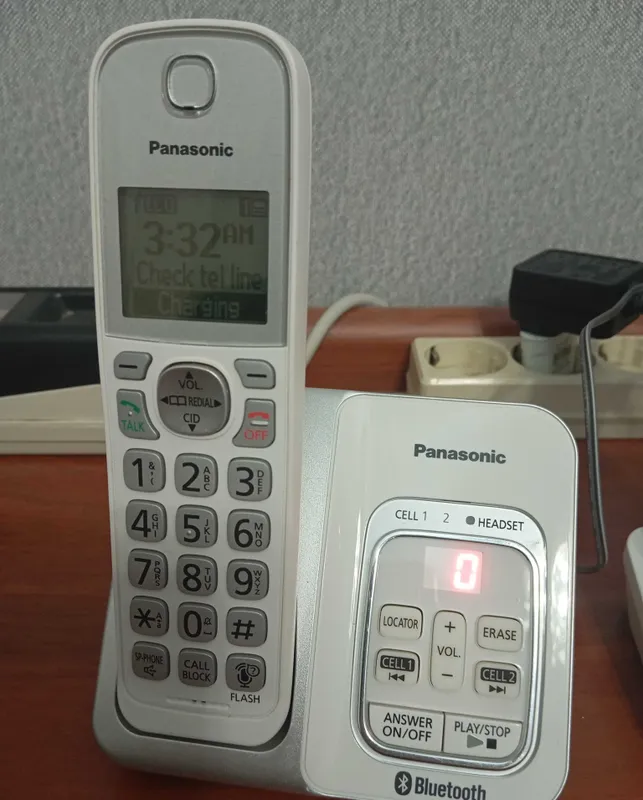2 tasi 1 da. PANASONIC radiotelefoni: bitta telefon raqamiga ikkita trubka 3 2 tasi 1 da. PANASONIC radiotelefoni: bitta telefon raqamiga ikkita trubka 3