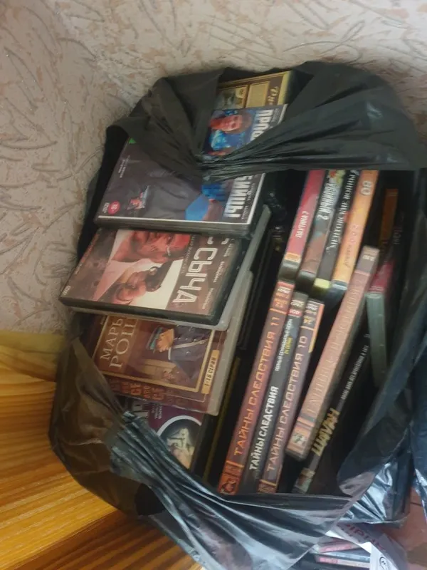 Продаются 2 DVD +500дисков ,фильмы+музыка — фото 6