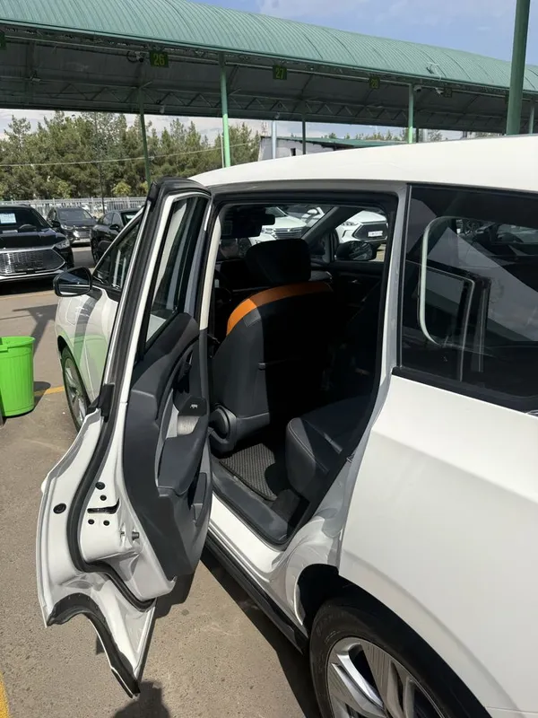 Bestune e05 elektro 3