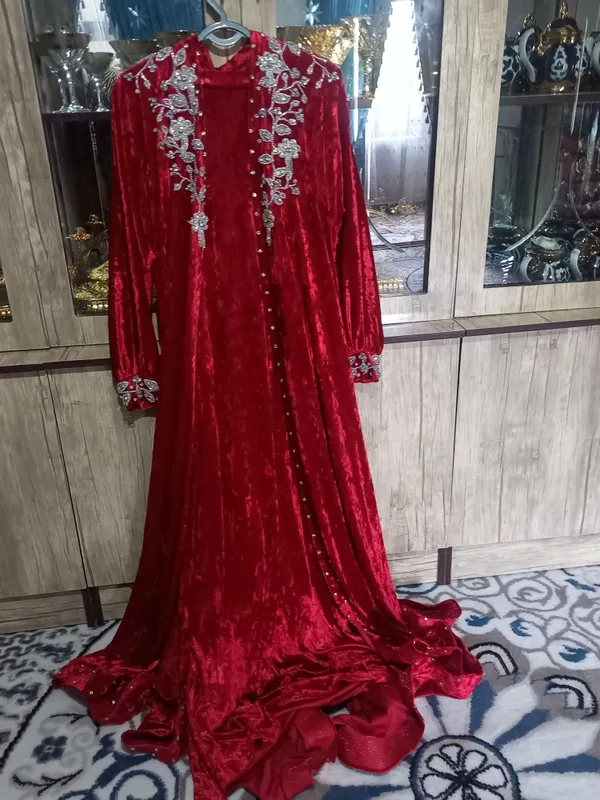 Kechki bazm va Kelinlar uchun oqshom libosi — фото 2