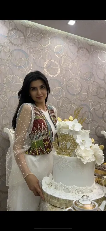 Turon Couture'dan ko‘ylak (ishlatilgan) 2 Turon Couture'dan ko‘ylak (ishlatilgan) 2