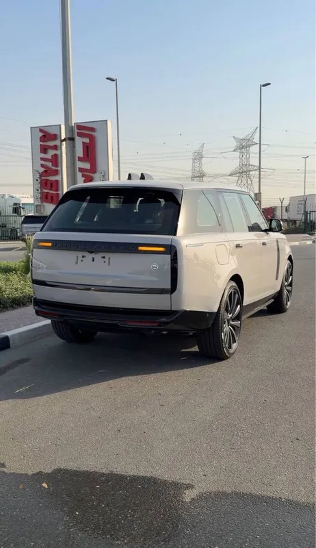 Range Rover P615 SV SWB 2026 2 Range Rover P615 SV SWB 2026 2