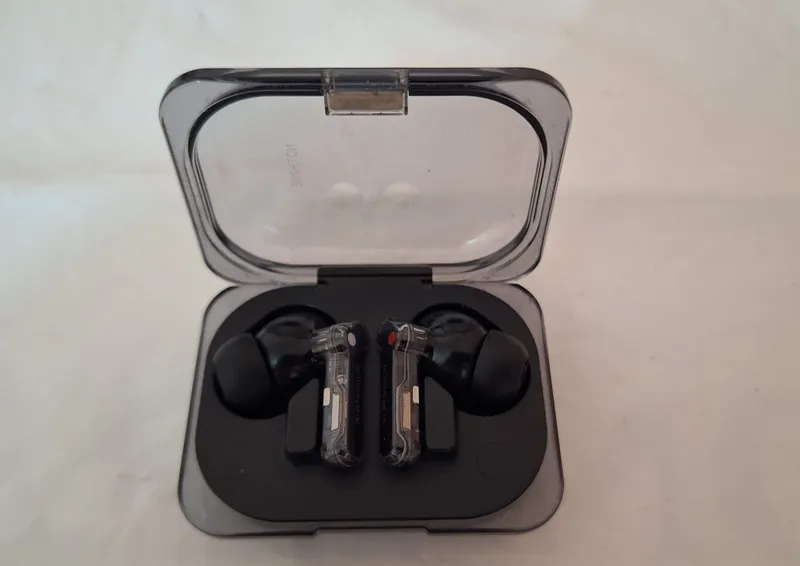 Nothing EarBuds Sotiladi 1