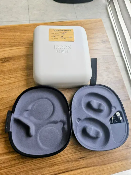 Sony WH-1000XM6 yaxshi holatda, 7 oy ishlatganman.