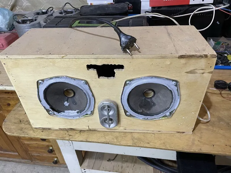 Blutus kalonka 220v da ishlaydi