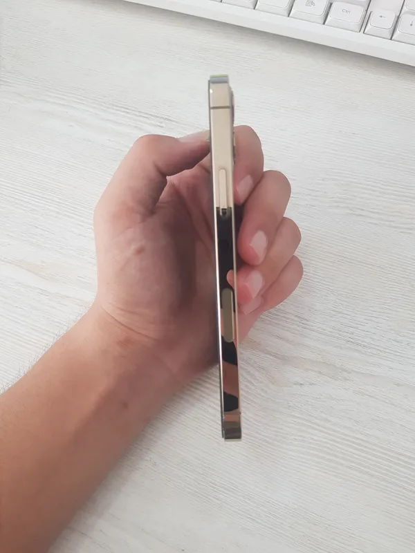 IPhone 12 pro Gold 2 IPhone 12 pro Gold 2
