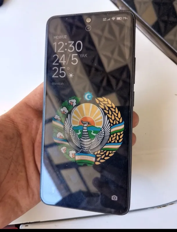 Продаётся телефон Redmi Note 13 2