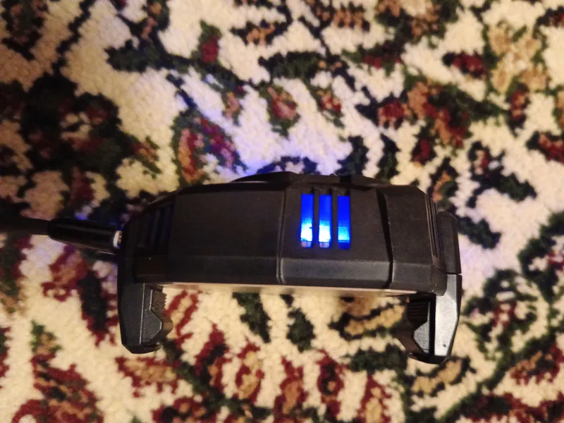 telefon culleri 3sikorisli,koʻk nurli,tizm — фото 2