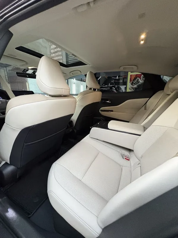 Toyota crown 2024 gibrid 6