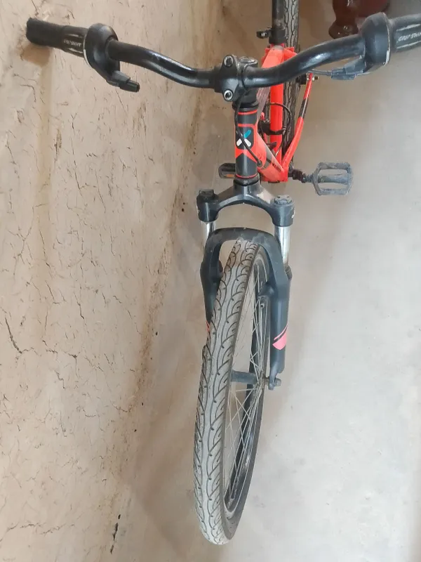 vilik  narxhi 530  yangi faqat orqasi buzilgan 2