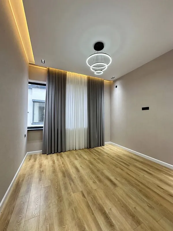 Uy sotiladi 4 xona Sergeli Xonabod 11 bekat 3