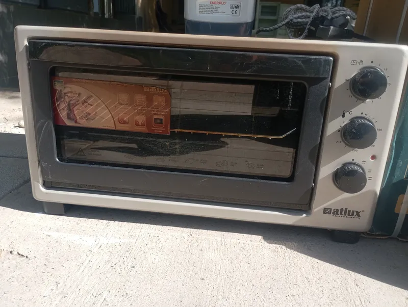 продается своя мини печь в идеальном состоянии