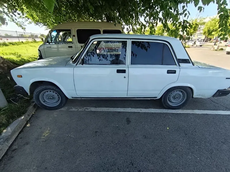 Vaz 2107 srochna sotiladi