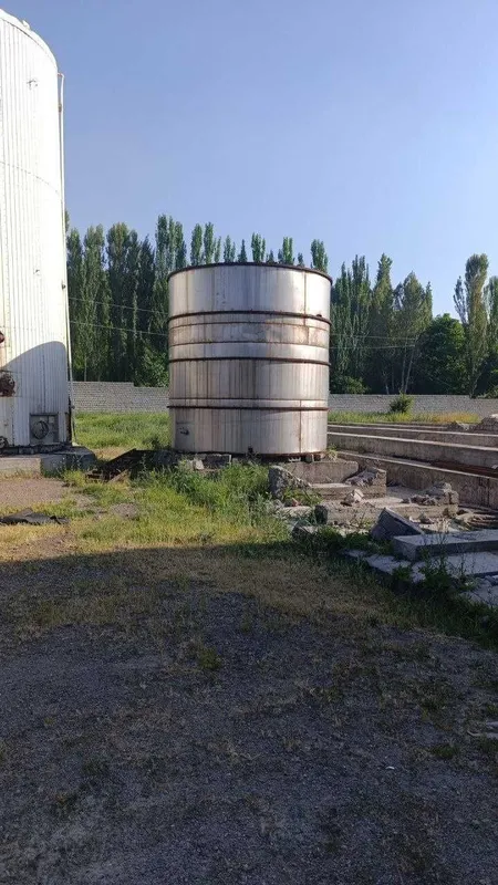 Срочно продаётся ёмкость из нержавеющей стал ЁМКОСТЬ 60 тонн. 2 Срочно продаётся ёмкость из нержавеющей стал ЁМКОСТЬ 60 тонн. 2