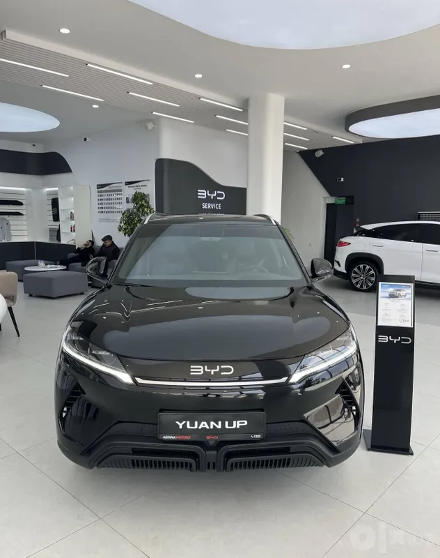 BYD Yuan UP Flagship Va Dm-i 1 BYD Yuan UP Flagship Va Dm-i 1