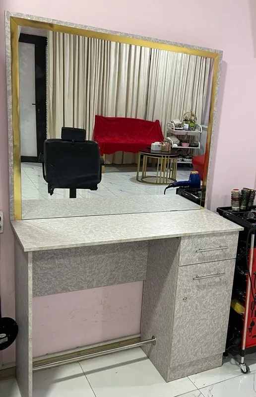Salon trimosi 2ta.
