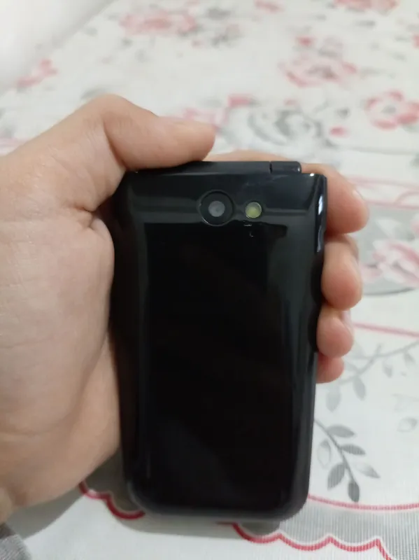 Кнопочный телефон NOKIA 2720 FLIP 3 Кнопочный телефон NOKIA 2720 FLIP 3