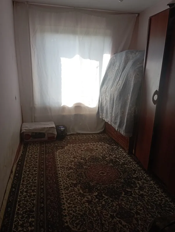 Зангиота тумани 3 хонали уй сотилади 65 кв
