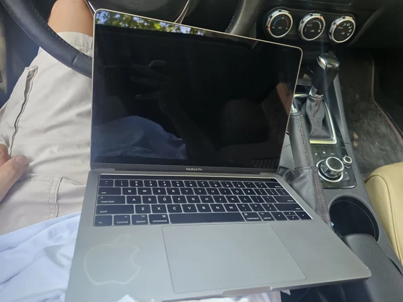 Продам MacBook Pro 13" (2017) 1