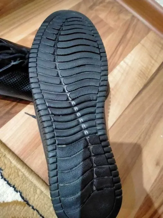erkaklar poyabzali sotiladi 2 erkaklar poyabzali sotiladi 2