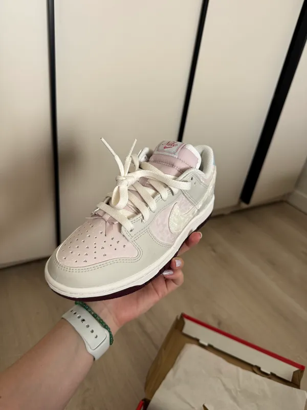 Ayollar krossovkasi Nike dunk low UK4 6 Ayollar krossovkasi Nike dunk low UK4 6