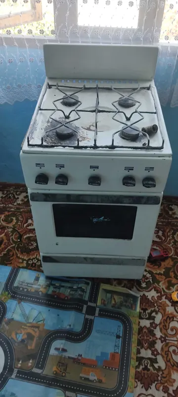 Gaz plita sotiladi srochna