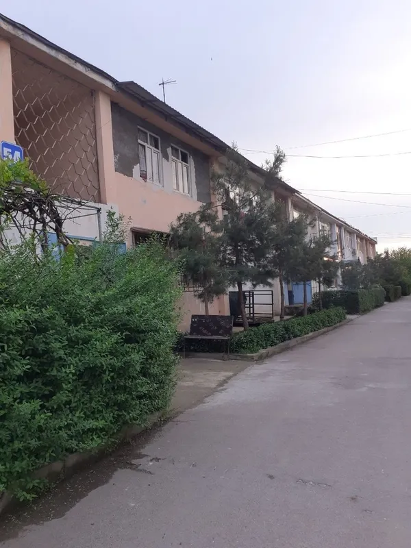 Продам 2ком г Янгиюль дом 2 квартира 3 с евро ремонтом 58,3 кв метров — фото 1