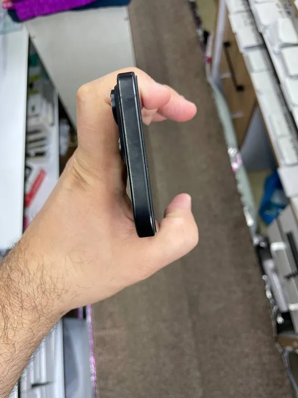 iPhone 16 Pro Max 7