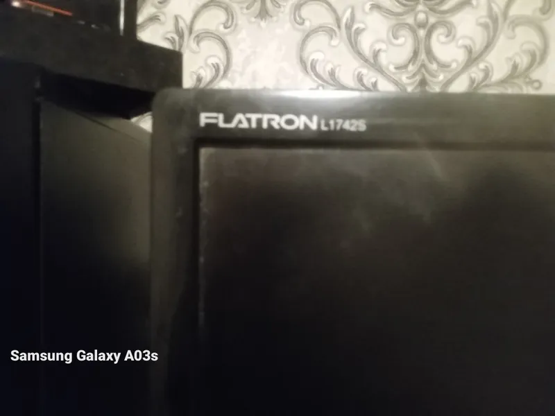 Монитор LG Flatron L1742S 2 Монитор LG Flatron L1742S 2