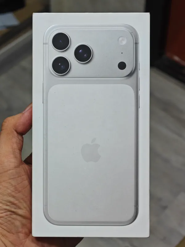 iphone 17 pro max 1