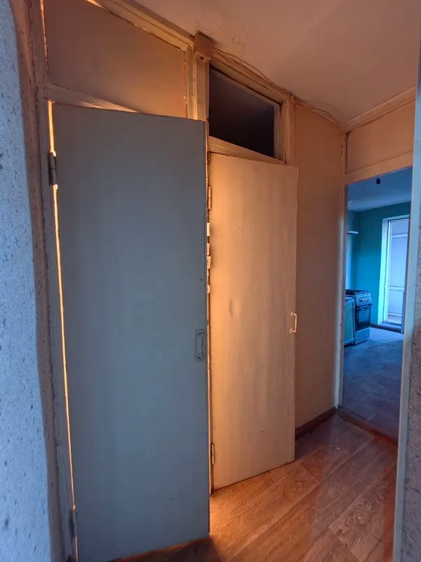 2 xonali kvartira sotiladi 4