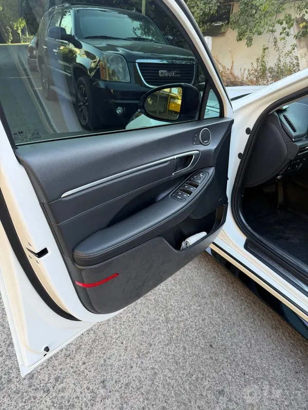 Продается Hyundai Sonata 2.5 4 Продается Hyundai Sonata 2.5 4