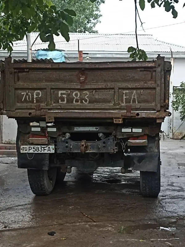 Zil yuk mashinasi sotiladi 7 Zil yuk mashinasi sotiladi 7