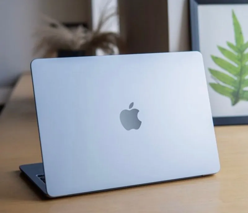 15 inchi MacBook Air M4 blue — фото 1