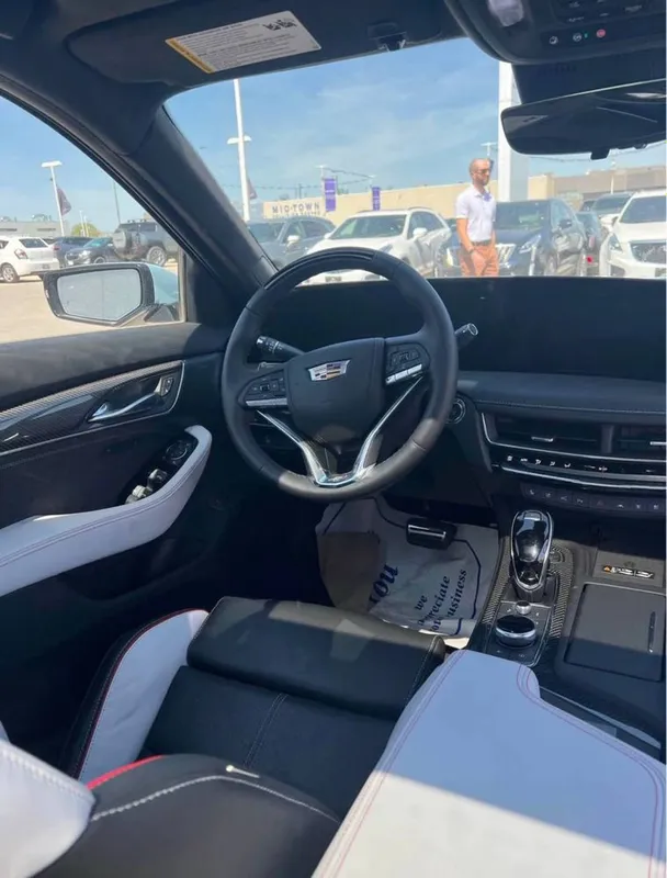 Cadillac CT5-V Blackwing 2026 6 Cadillac CT5-V Blackwing 2026 6