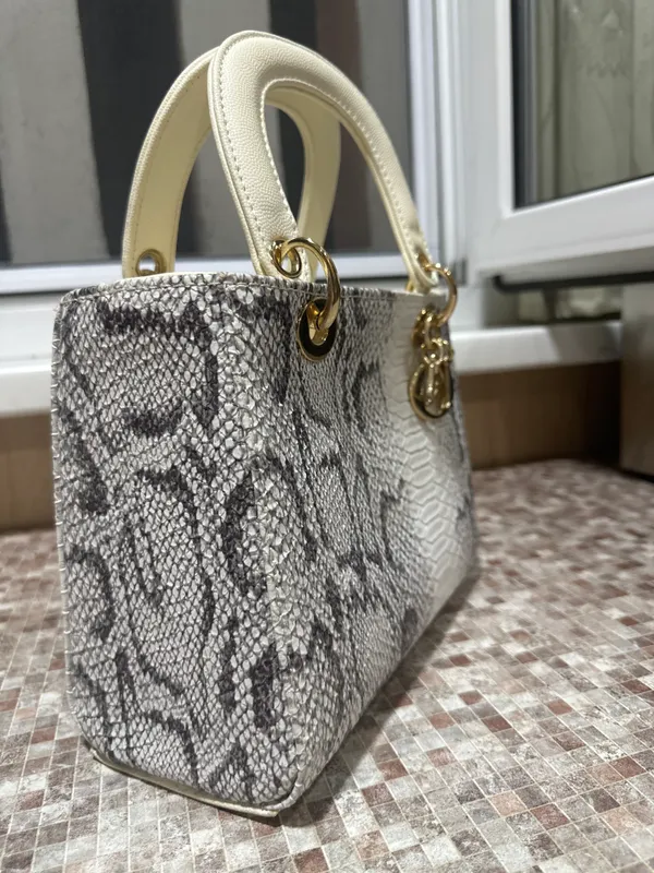 Dior sumka B/y turgan ishlatilmagan haqiqiy koja — фото 2