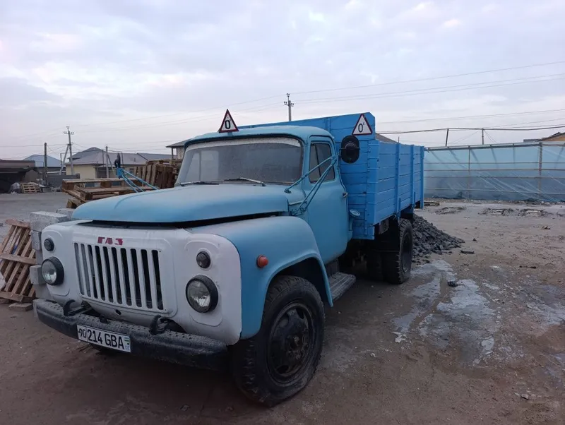 Gaz 52 moshina .