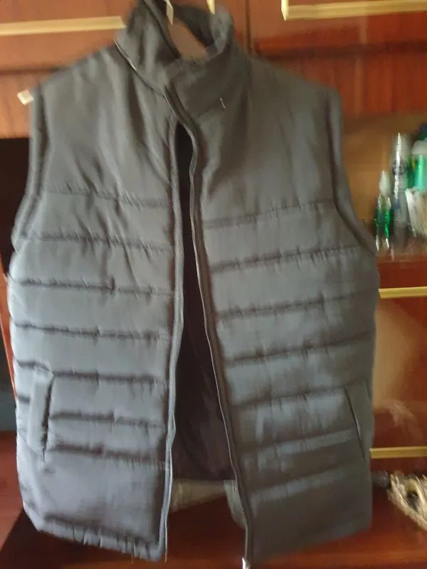 Продается безрукавка. 2