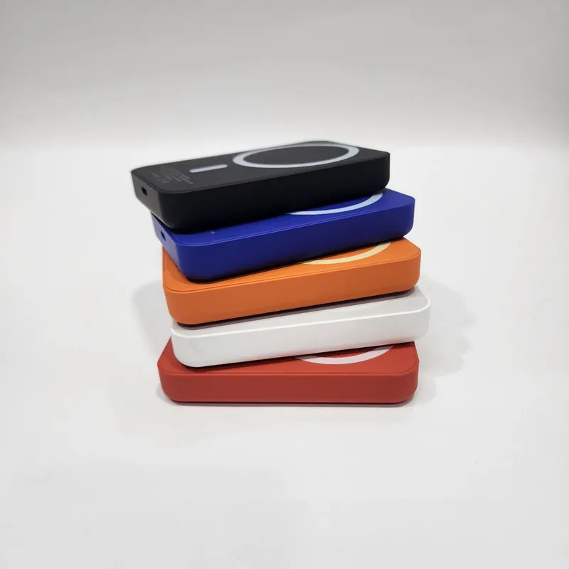 MagSafe powerbank 5 000 mAh, mat 3