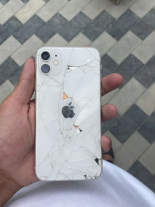 * iPhone 11 sotiladi ekran almashtirilgan — фото 1