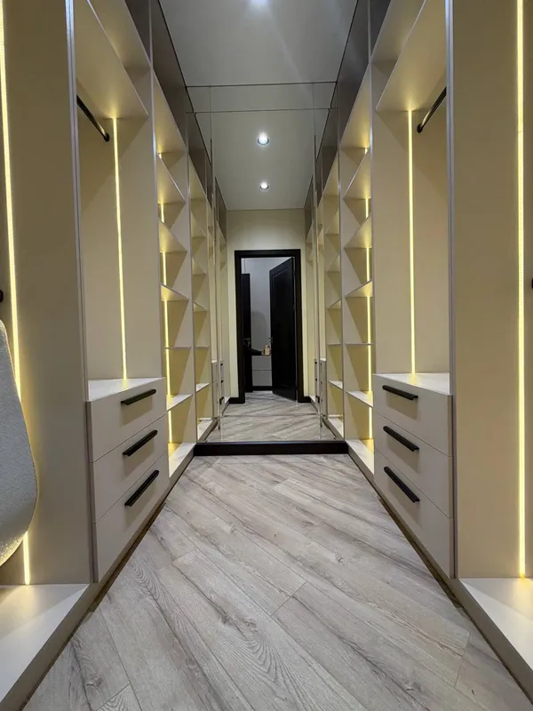 Продажа 4-комн. кв. 110 м² · ID 6989 6