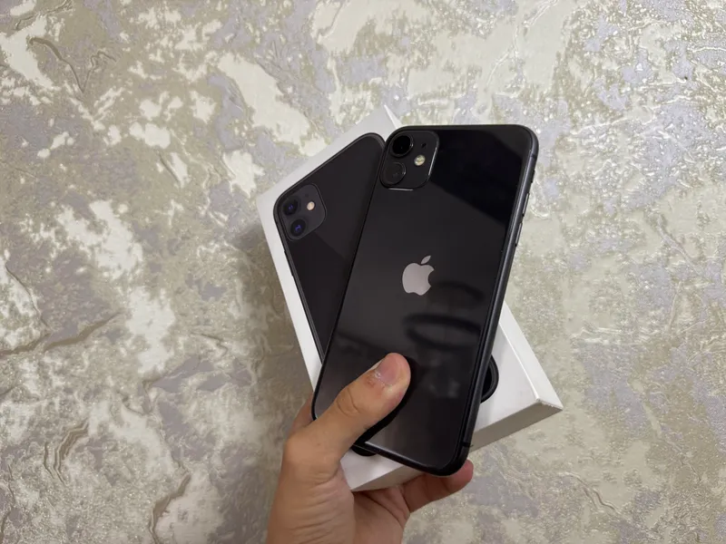 iPhone 11