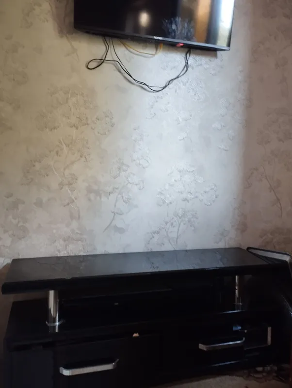 televizor uchun potstavka 1