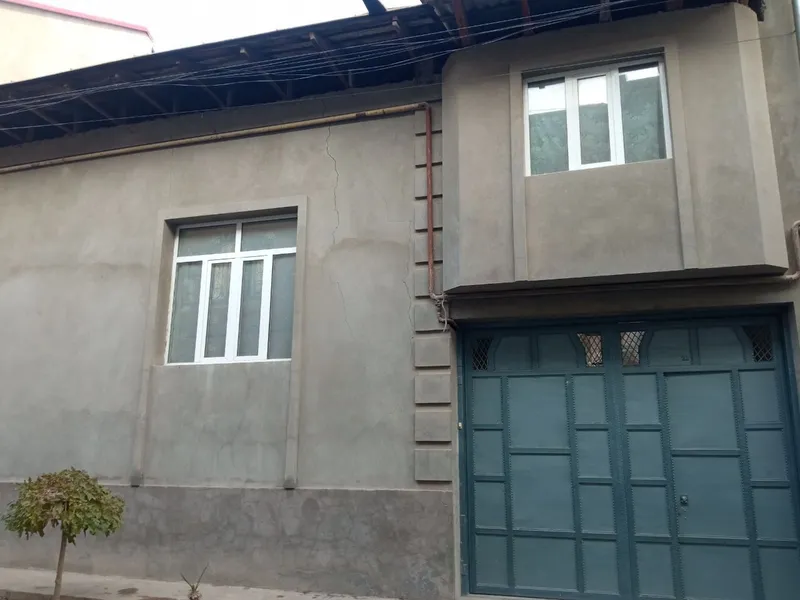Уй сотилади 200.000$