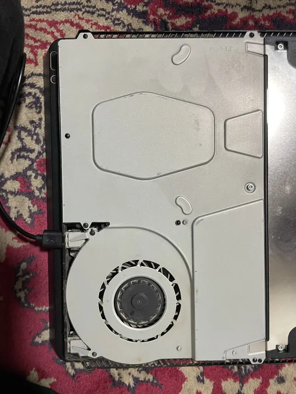 Sony playstation 4 slim 1 TB — фото 4