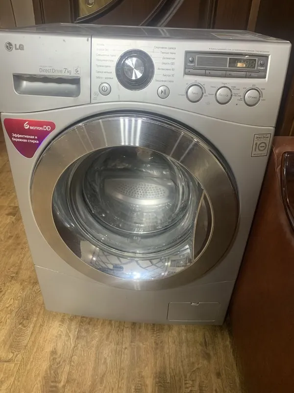 Lg 7 kg original kir yuvish mashinasi sotiladi xolati yaxshi