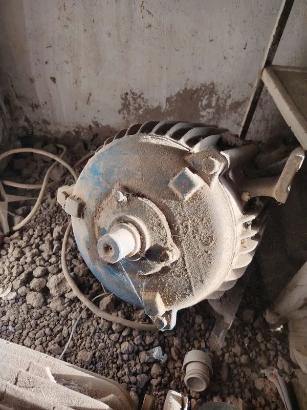 Elektr asinxron dvigatel 3 fazali sotiladi 3
