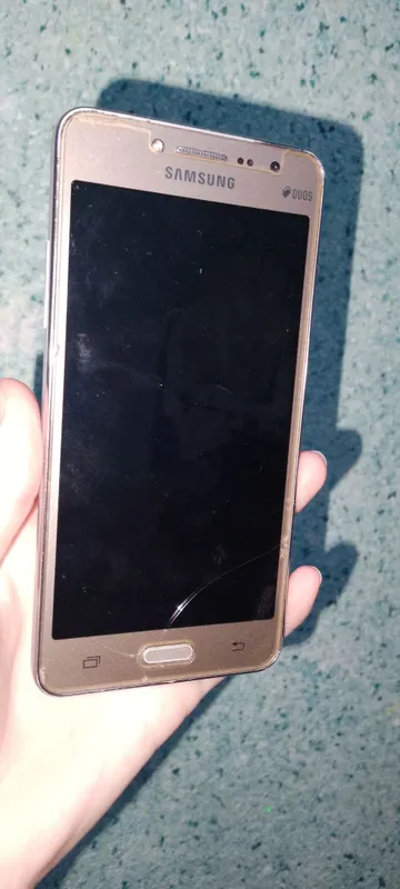 Samsung galaxy J2 prime: (zapchast uchun) — фото 1