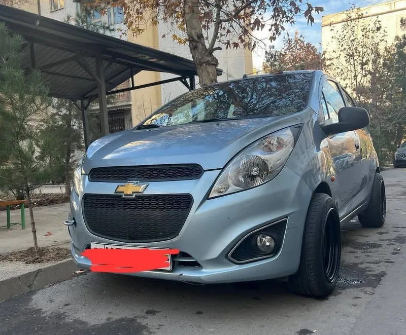 Продаю машину СПАРК