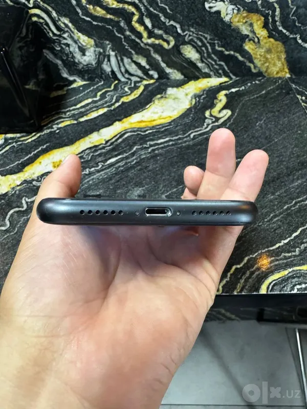 iPhone 11 128 ГБ, идеальное состояние 5 iPhone 11 128 ГБ, идеальное состояние 5